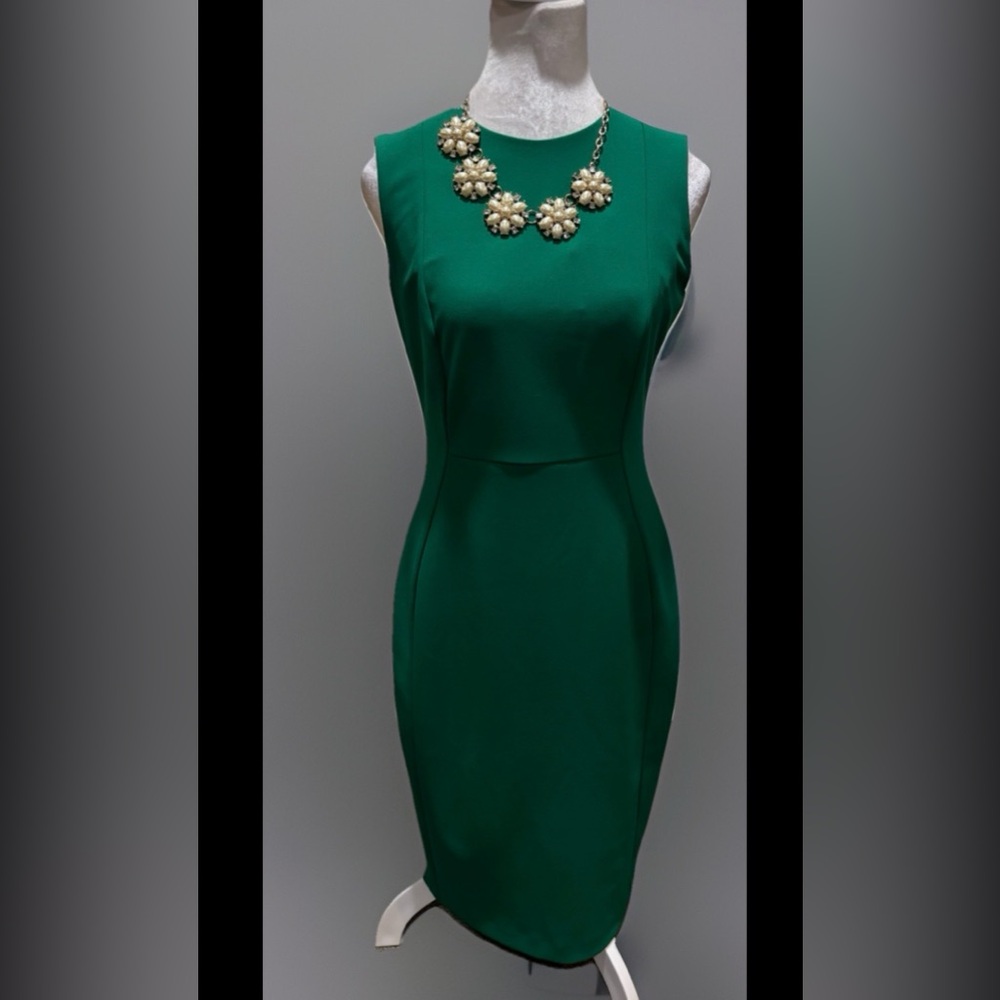 CALVIN KLEIN SCUBA SLEEVELESS SHEATH DRESS Kelly green Sz 2